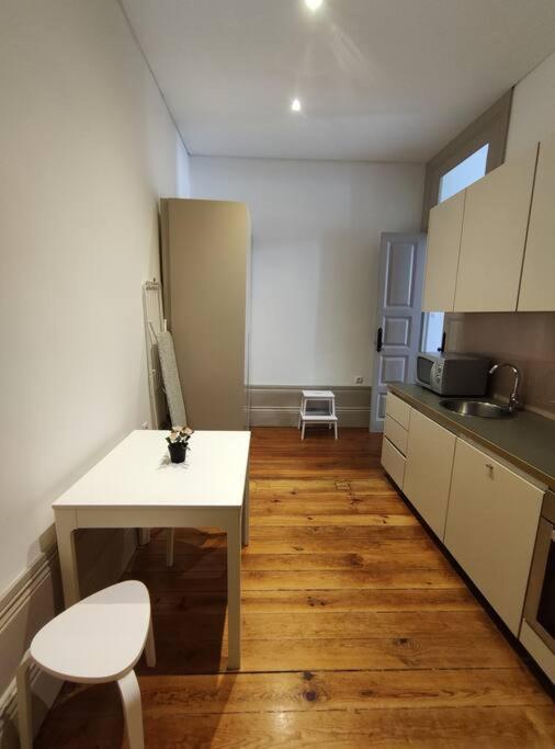 Alvares Cabral Apartamento C Apartment Порто Екстериор снимка