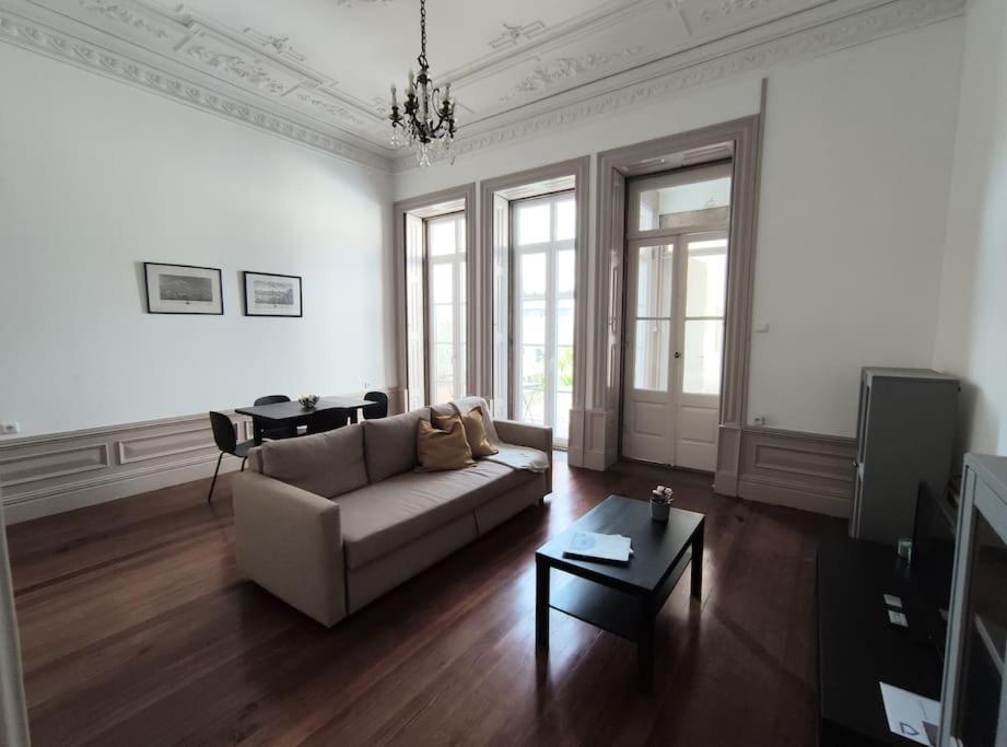 Alvares Cabral Apartamento C Apartment Порто Екстериор снимка